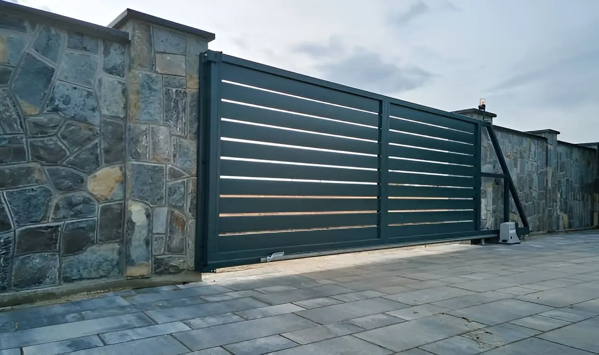 Custom Metal Gate Installation Los Angeles