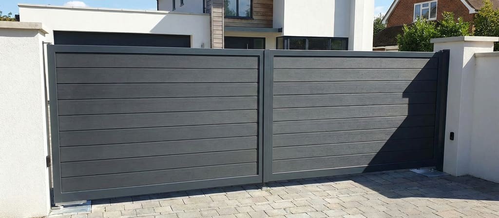Horizontal Slat Composite Gate